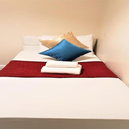 The King William Hotel Лондон Екстериор снимка