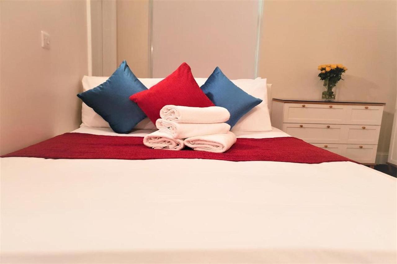 The King William Hotel Лондон Екстериор снимка