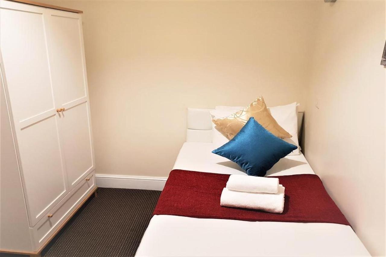 The King William Hotel Лондон Екстериор снимка