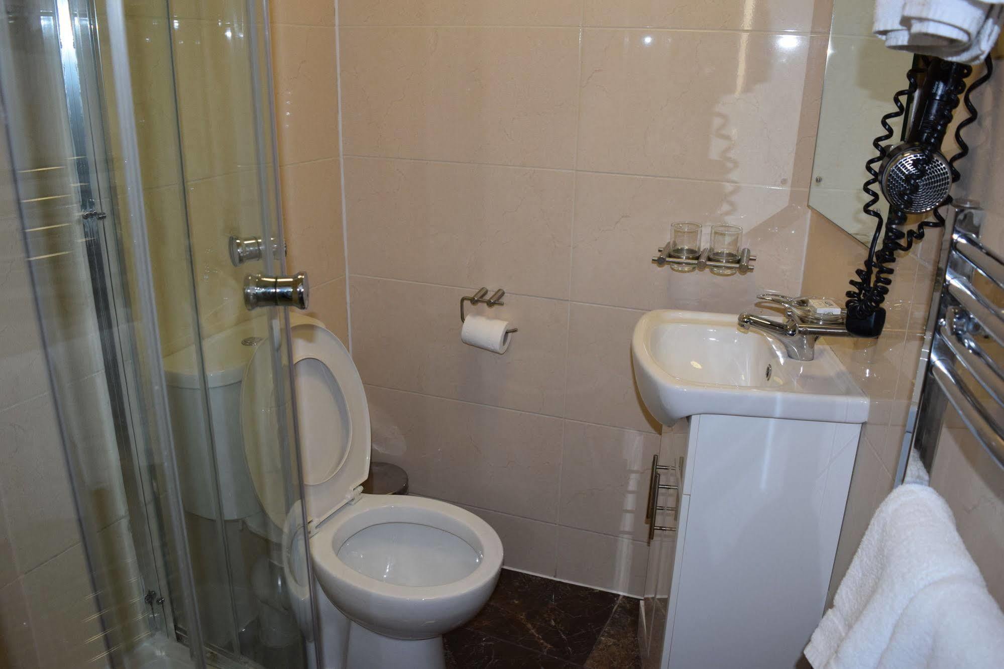 The King William Hotel Лондон Екстериор снимка