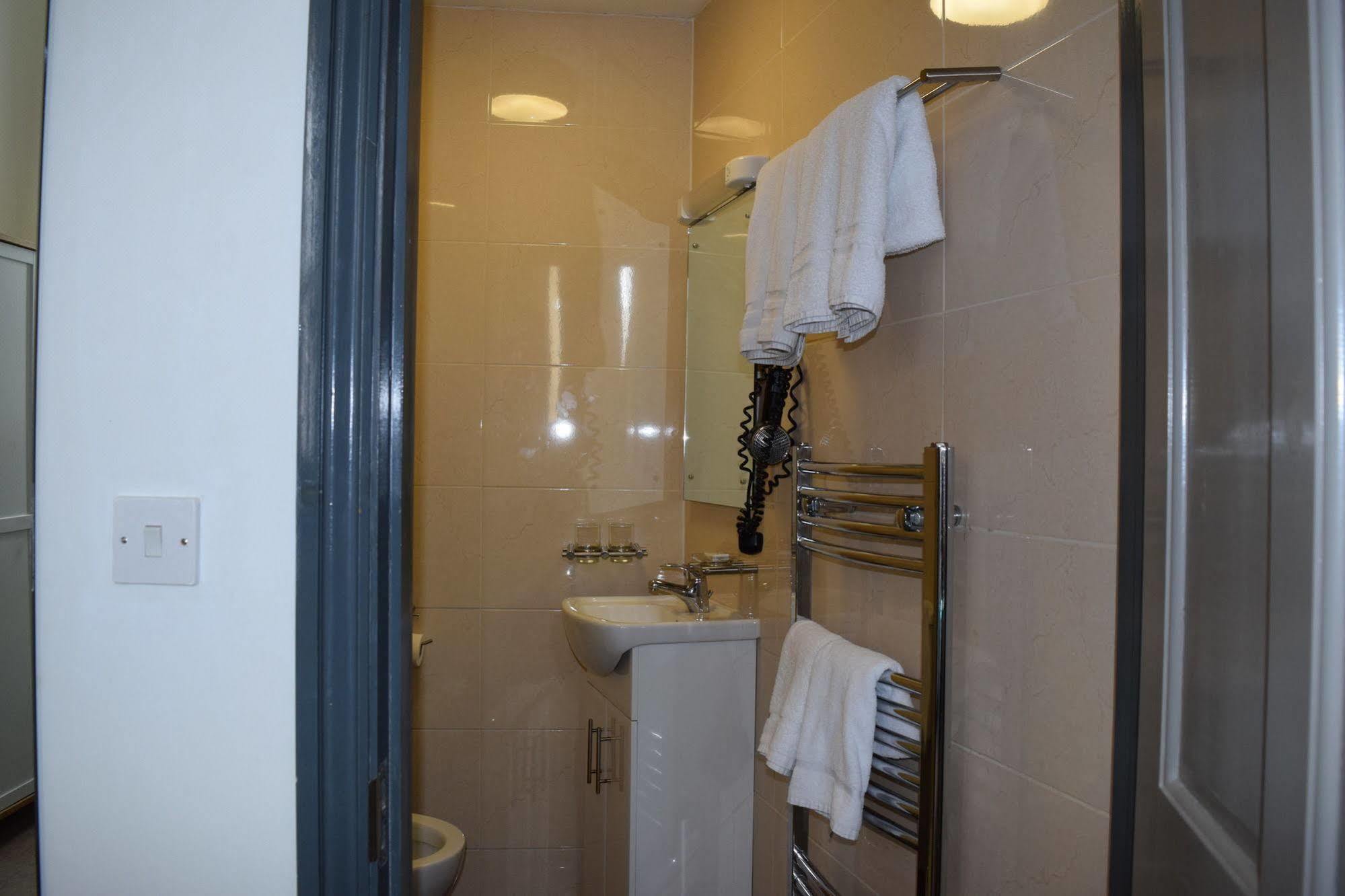 The King William Hotel Лондон Екстериор снимка