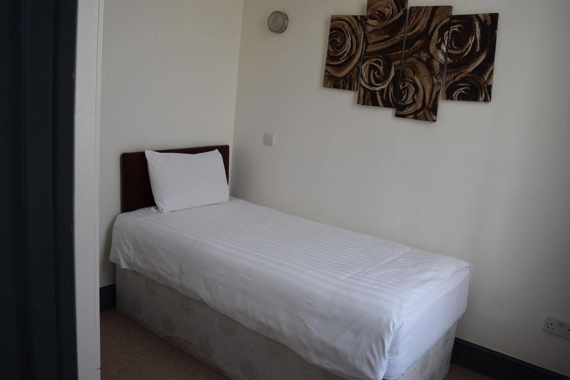 The King William Hotel Лондон Екстериор снимка