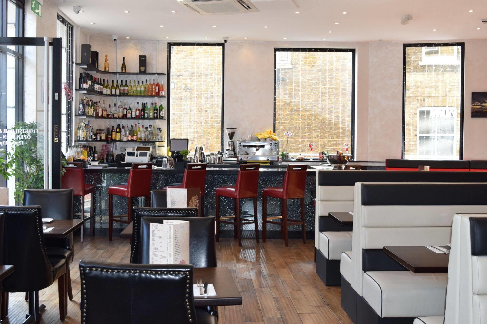 The King William Hotel Лондон Екстериор снимка