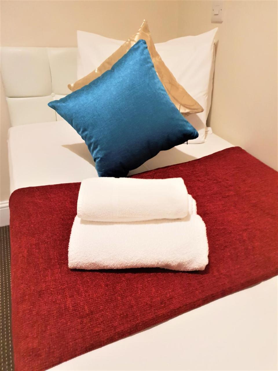 The King William Hotel Лондон Екстериор снимка