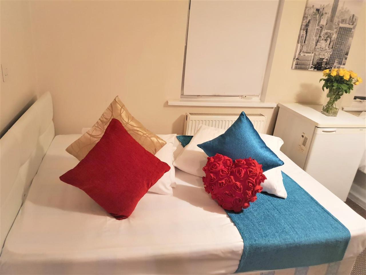 The King William Hotel Лондон Екстериор снимка